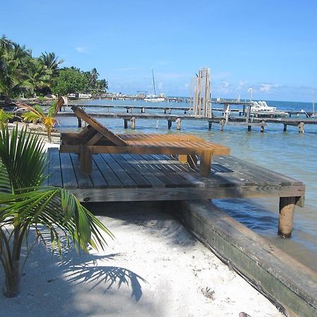 Carolyn'S House Villa Caye Caulker Exteriör bild