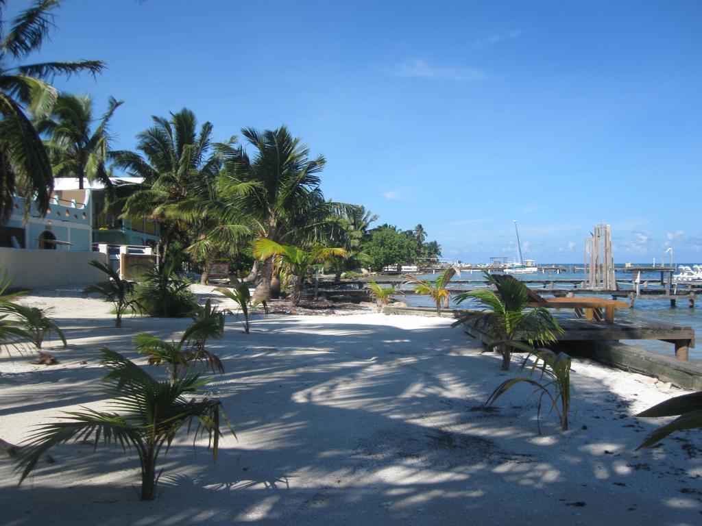 Carolyn'S House Villa Caye Caulker Exteriör bild