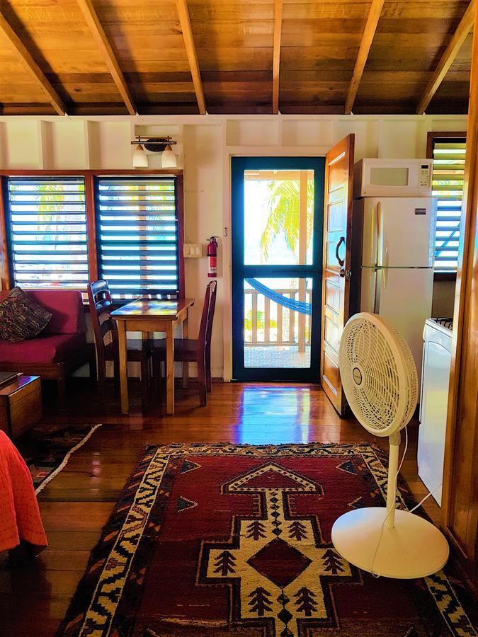 Carolyn'S House Villa Caye Caulker Exteriör bild