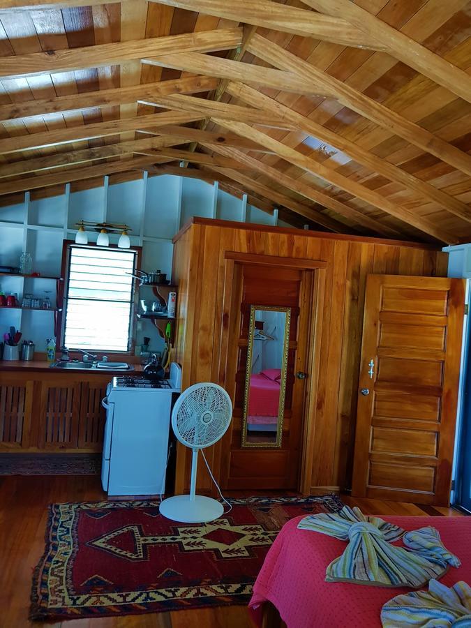 Carolyn'S House Villa Caye Caulker Exteriör bild