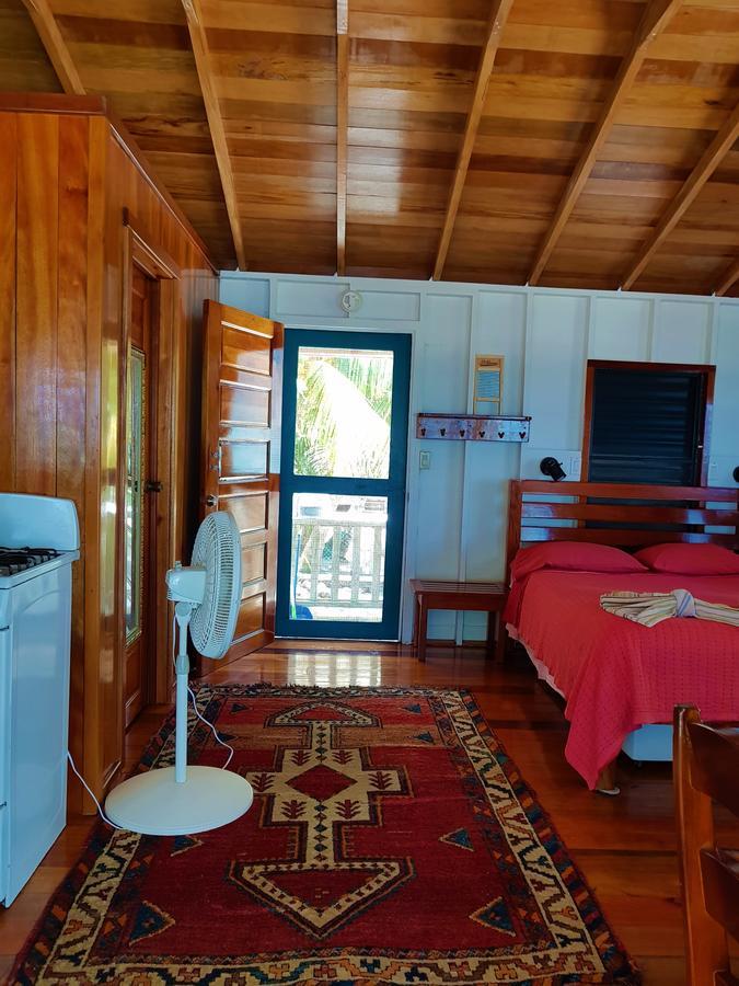 Carolyn'S House Villa Caye Caulker Exteriör bild